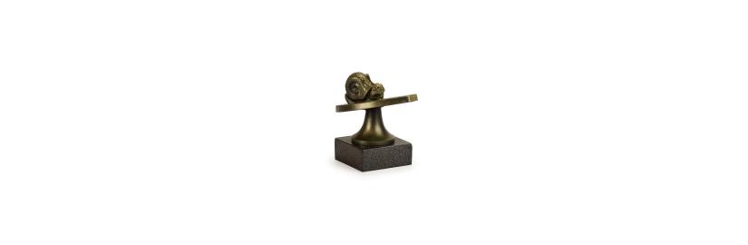 Trophy racing snail