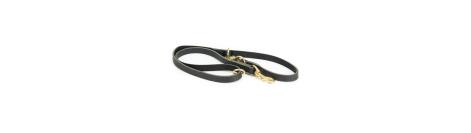 Leather dog leash with 2 carabiners