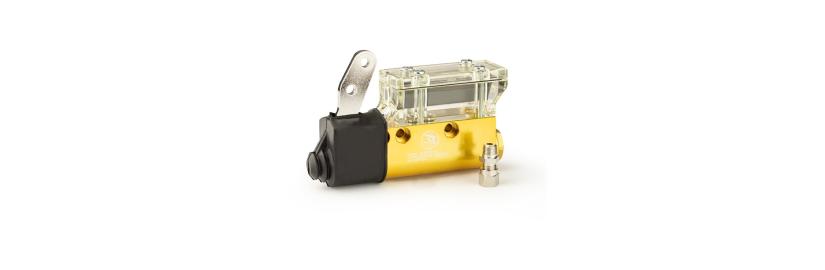 Brake pump with reservoir